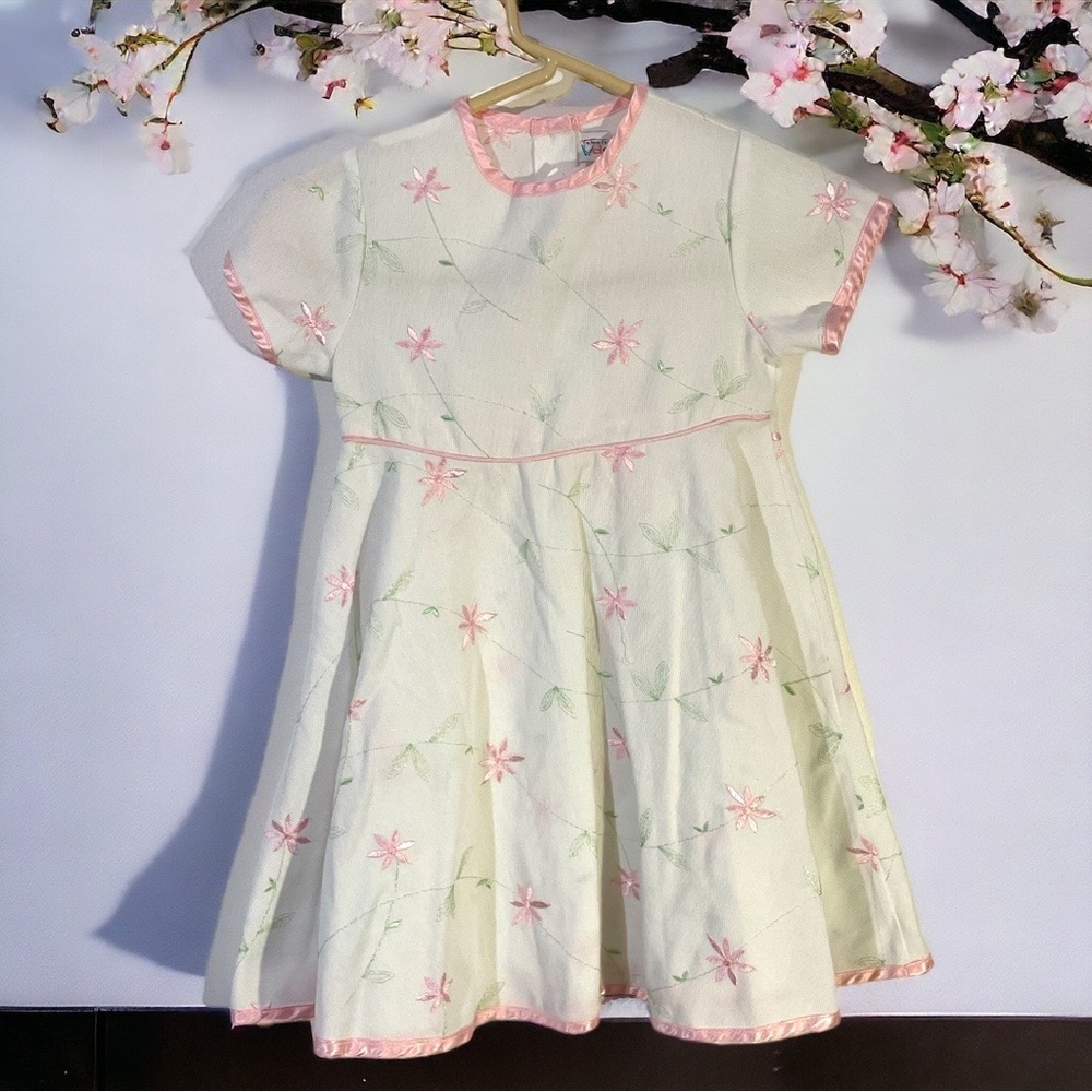 Vintage Talbots Kids Dress With Delicate Embroidered Flowers and Pink Trim SZ 6